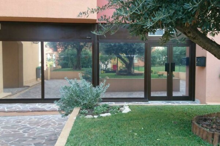 Le Titien – Bureau avec vitrine - 2