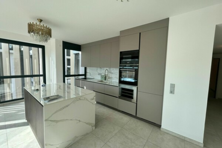 Appartement spacieux et lumineux de 3 chambres à la frontière de Monaco — Résidence Olympe - 1