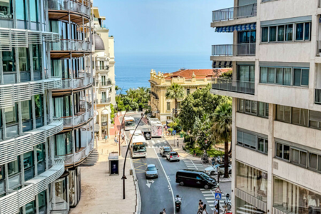 4-Room Apartment with Sea & City Views – Palais Saint James, Carré d'Or - 1