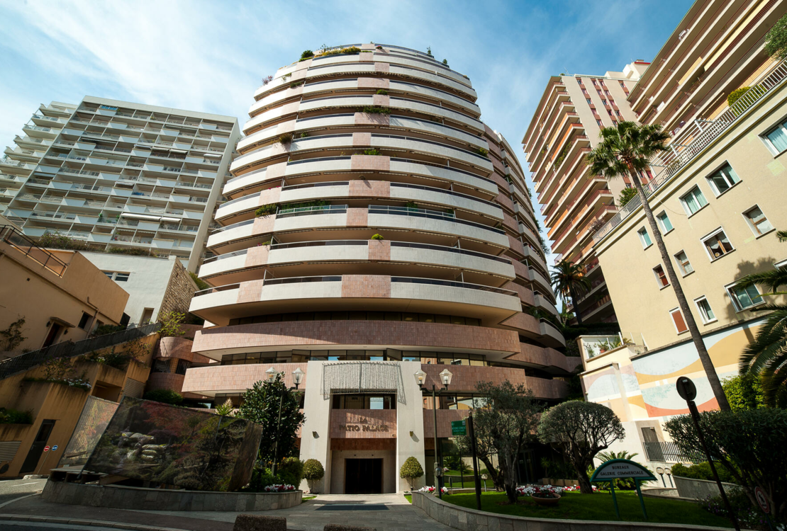 WUNDERSCHÖNE 3-4 ZIMMERWOHNUNG - PATIO PALACE