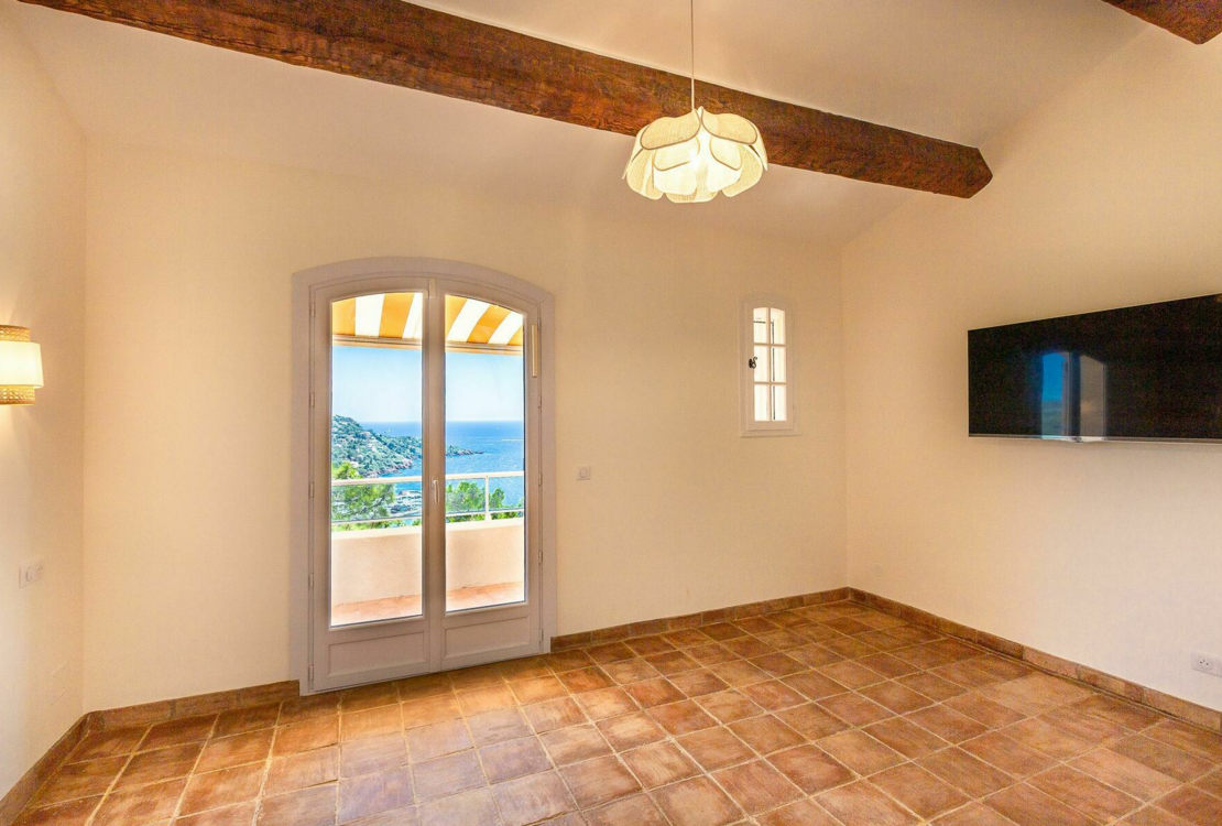 Villa rénovée vue mer à Théoule-sur-Mer