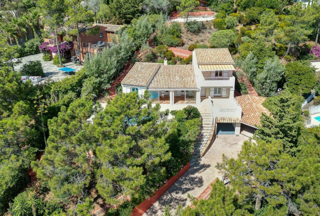 Villa rénovée vue mer à Théoule-sur-Mer