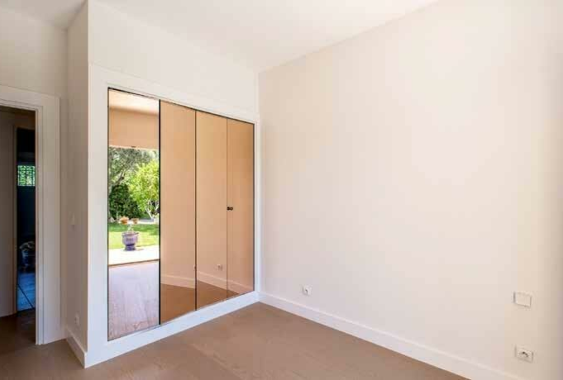 Villefranche-sur-Mer – Neo-Provençal Villa with Pool & Garden