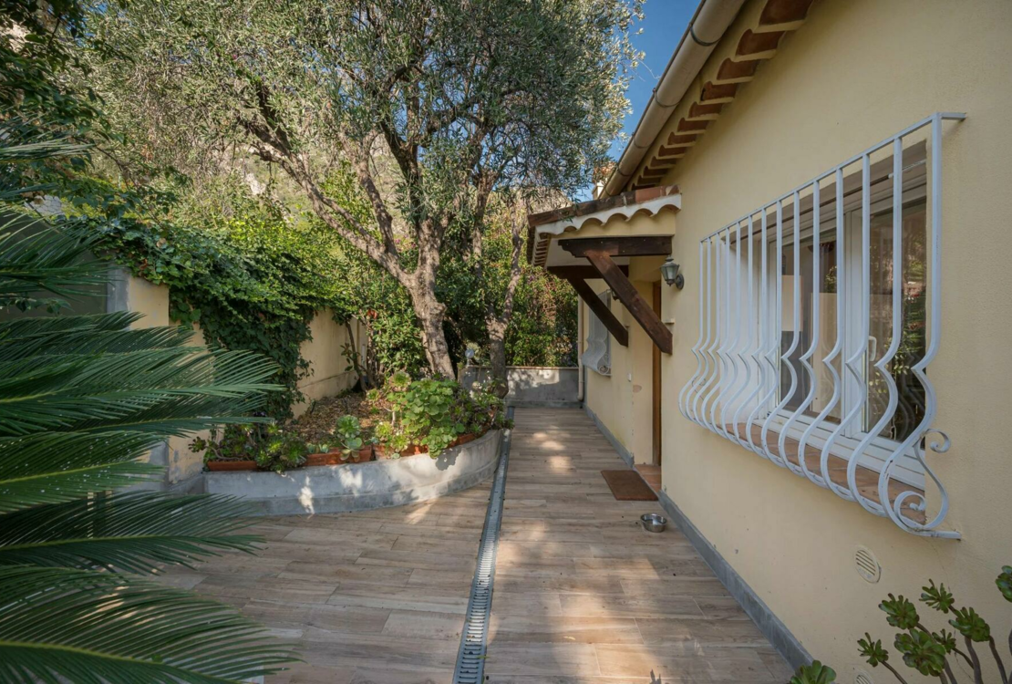 Villa zum Verkauf EZE