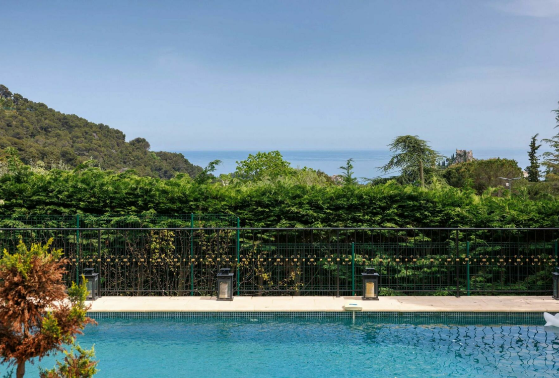 Вилла эпохи Белль Эпок рядом с деревней Эзе