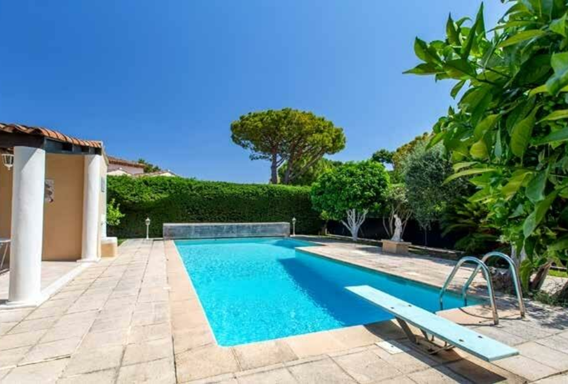 Villefranche-sur-Mer – Neo-Provençal Villa with Pool & Garden