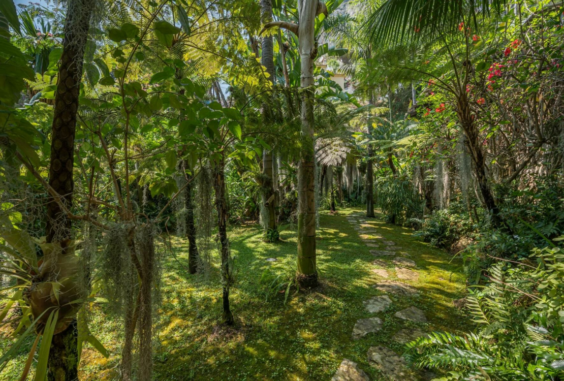 Villa zum Verkauf in Èze Bord de Mer