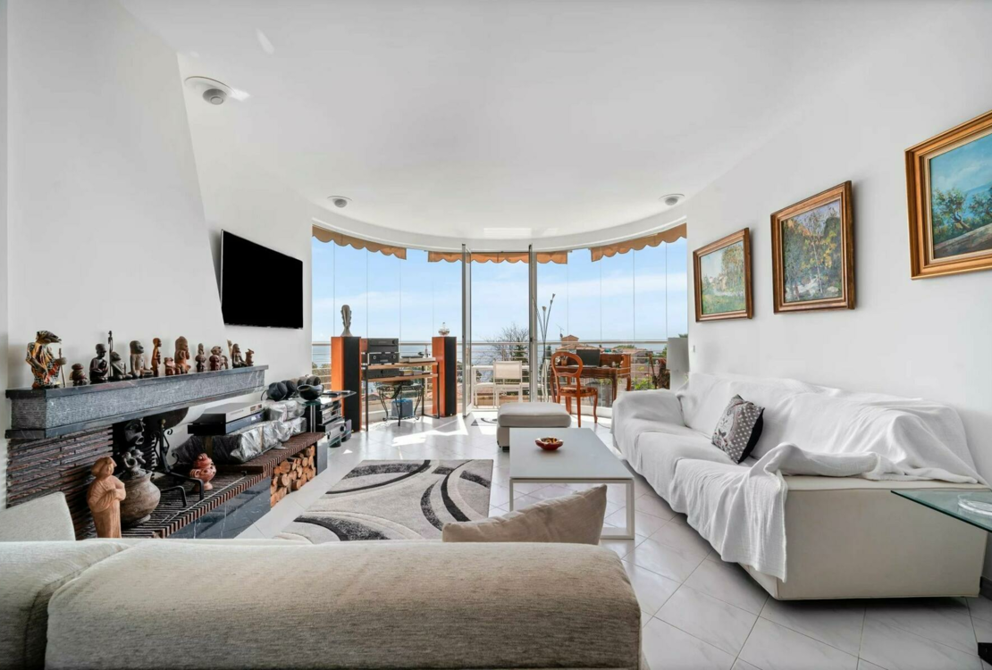 Appartement au dernier étage à Eze