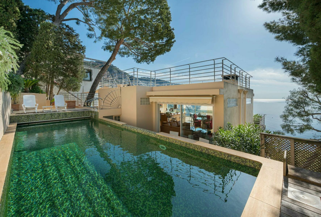 À VENDRE - Eze Bord de MER - VILLA AVEC PISCINE - VUE PANORAMIQUE SUR LA MER