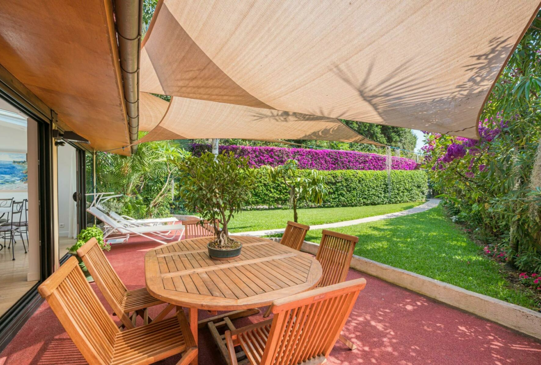 Villa zum Verkauf in Èze Bord de Mer