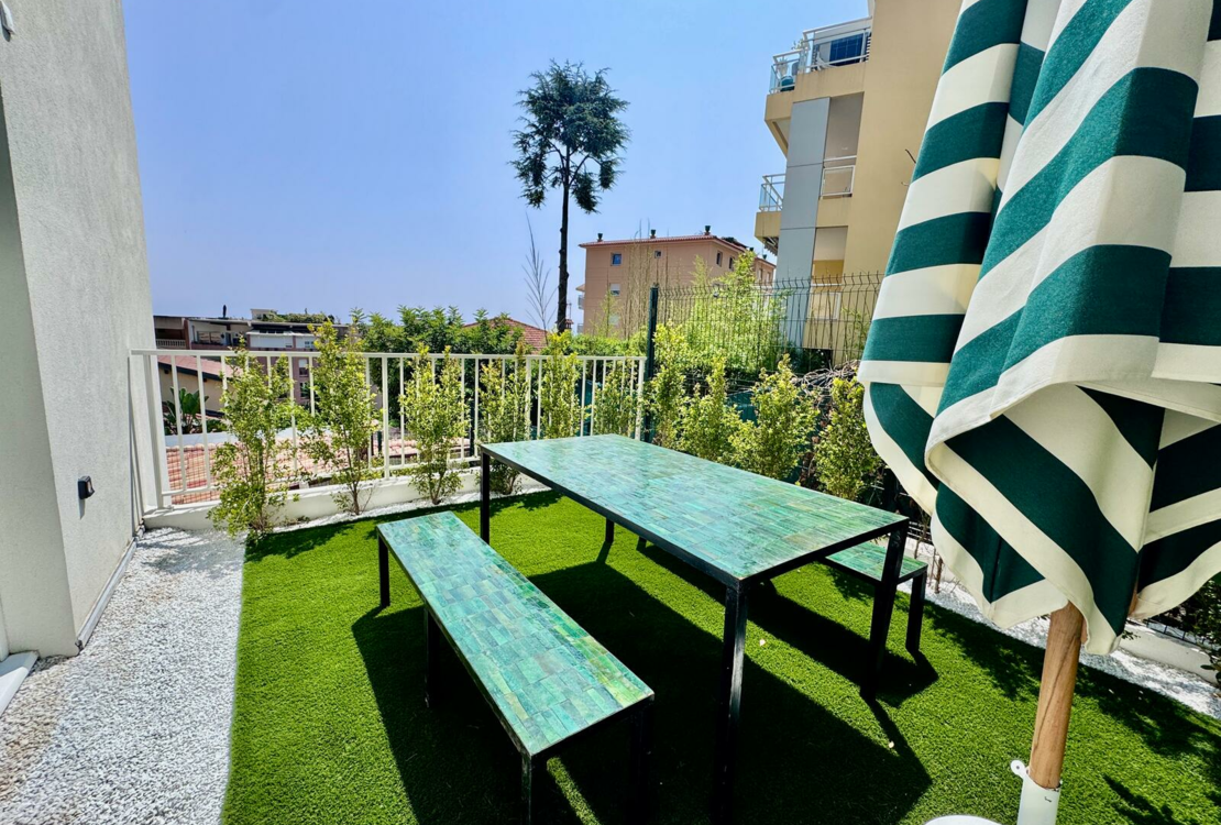 Charmante, luxuriös möblierte 2-Zimmer-Wohnung in der Nähe von Monaco