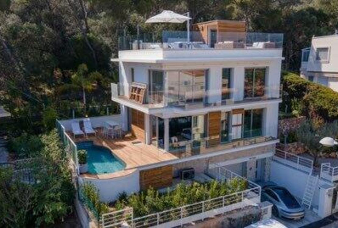 Роскошная вилла для долгосрочной аренды в Мон-Бороне, Ницца | Вид на море и бассейны