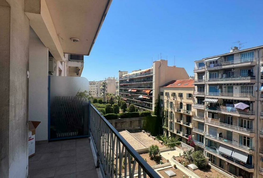 NICE | PROMENADE DES ANGLAIS | VUE MER