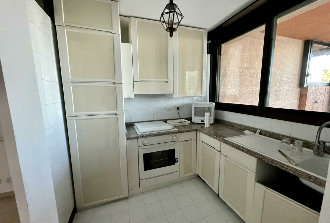 LAROUSSE | PARC SAINT ROMAN|3 ZIMMER