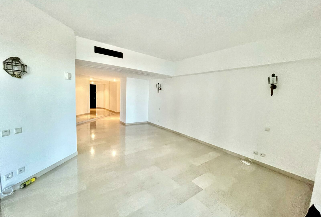 LAROUSSE | PARC SAINT ROMAN|3 ZIMMER